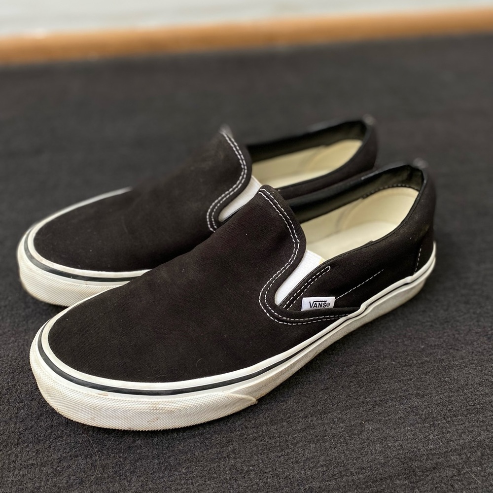 Vans - Picture 2 of 5